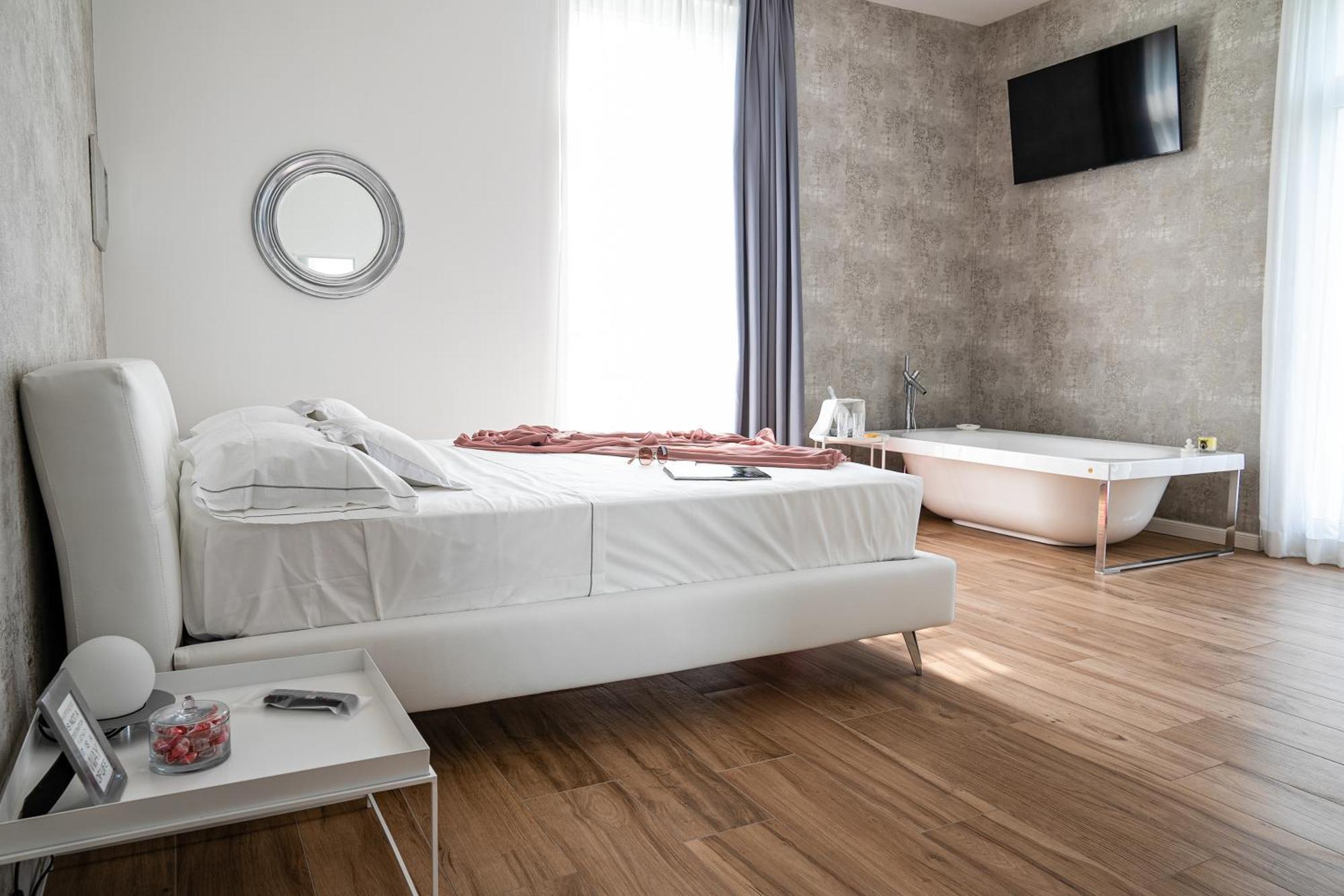Deluxe Zimmer mit Kingsize-Bett